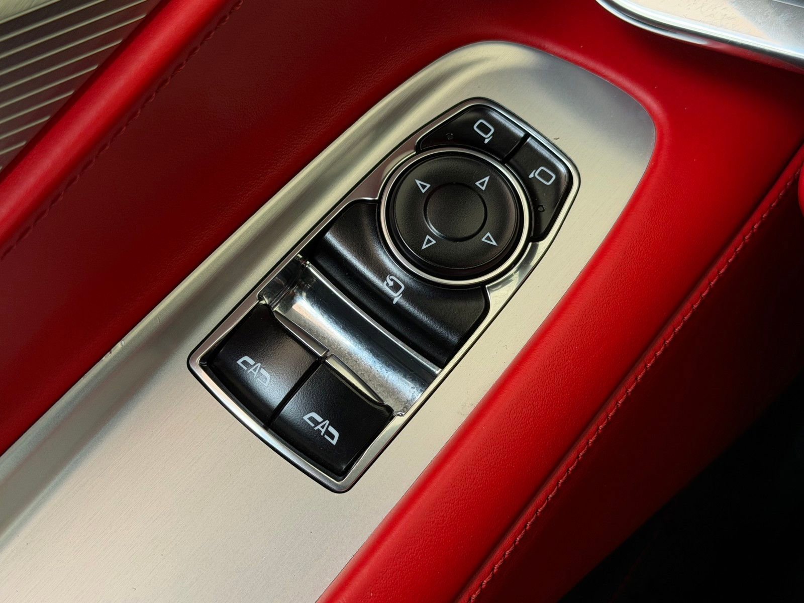 Used 2020 Chevrolet Corvette Stingray Premium Cpe w/ 3LT Preferred Equipment Group image 21