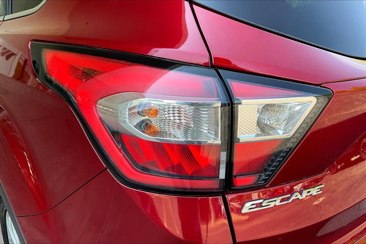 Used 2017 Ford Escape Titanium FWD image 23