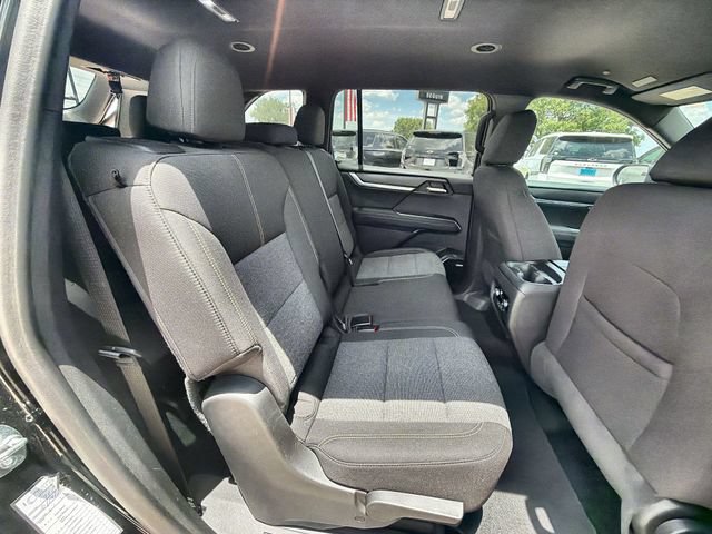 Certified 2025 GMC Acadia Elevation FWD image 26