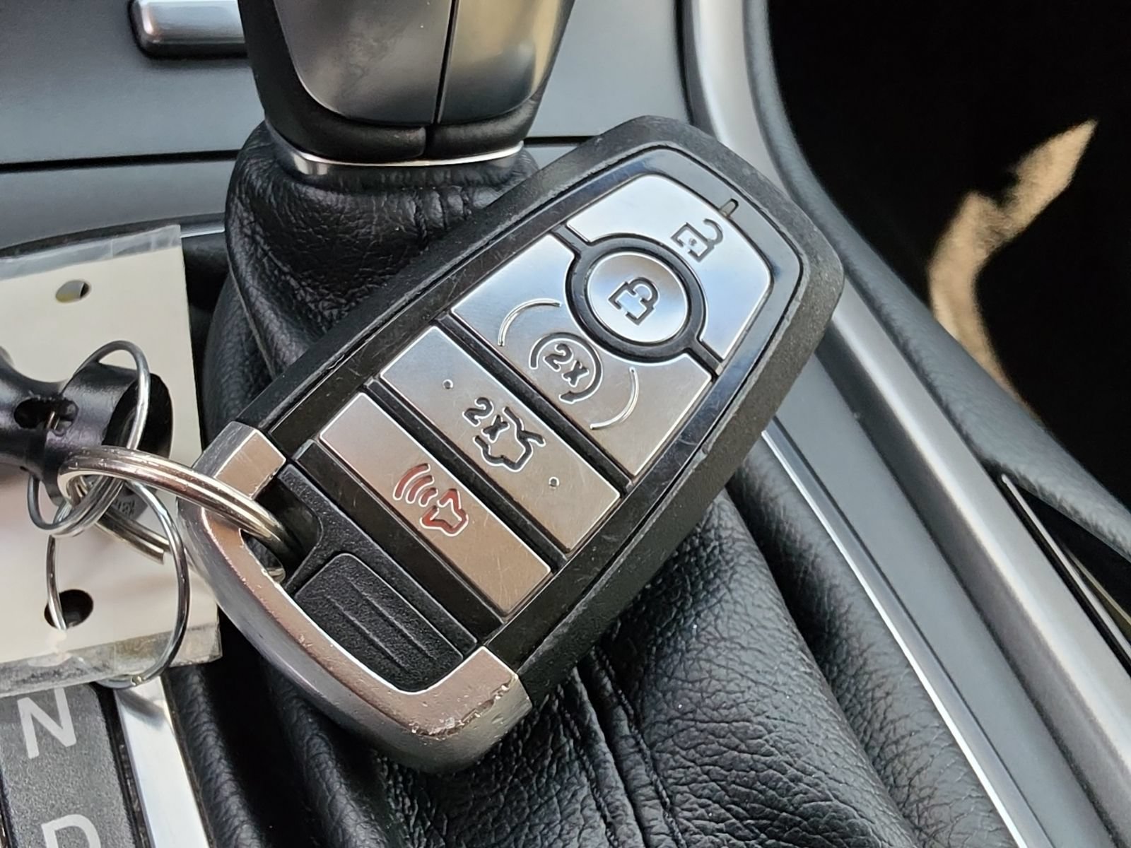 Used 2018 Ford Edge SEL w/ Equipment Group 201A FWD image 28