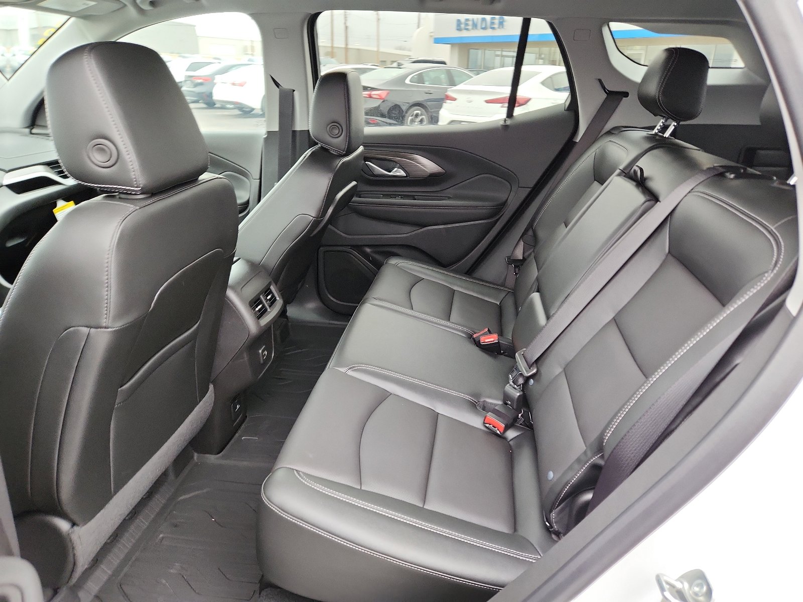 New 2024 GMC Terrain SLT w/ Elevation Edition FWD image 10