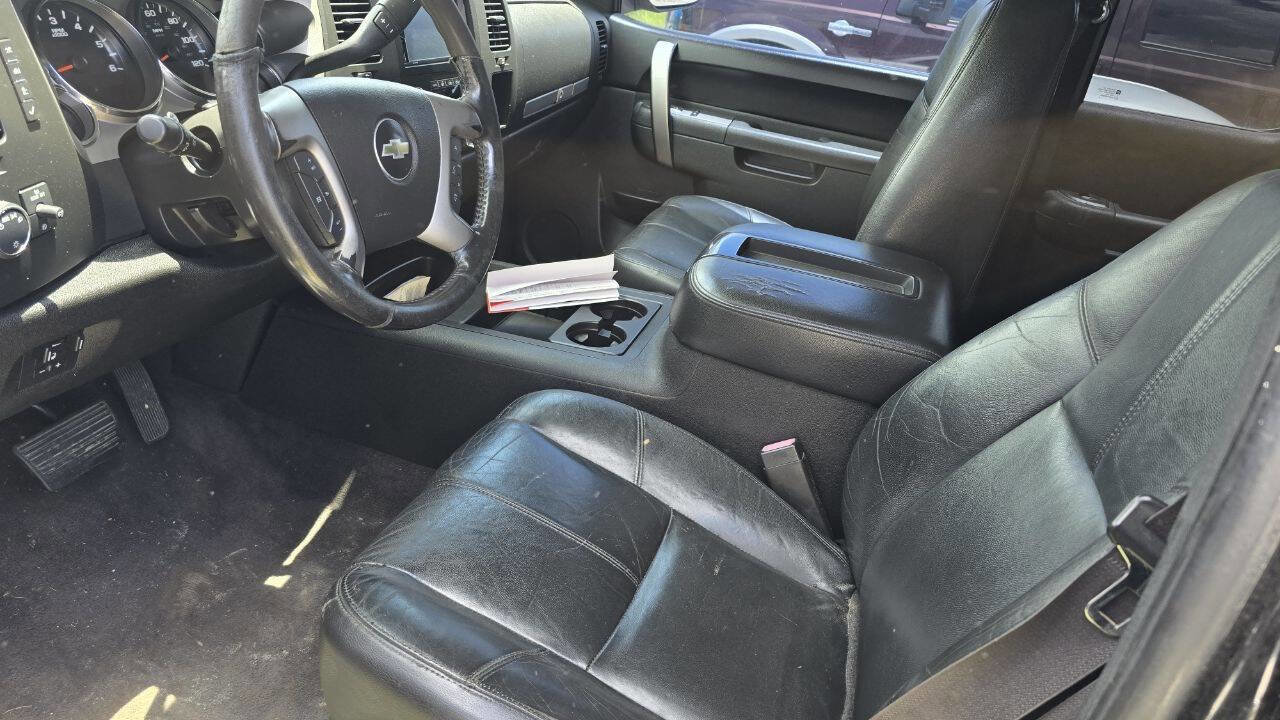 Used 2013 Chevrolet Silverado 2500 LT w/ Z71 Appearance Package image 6