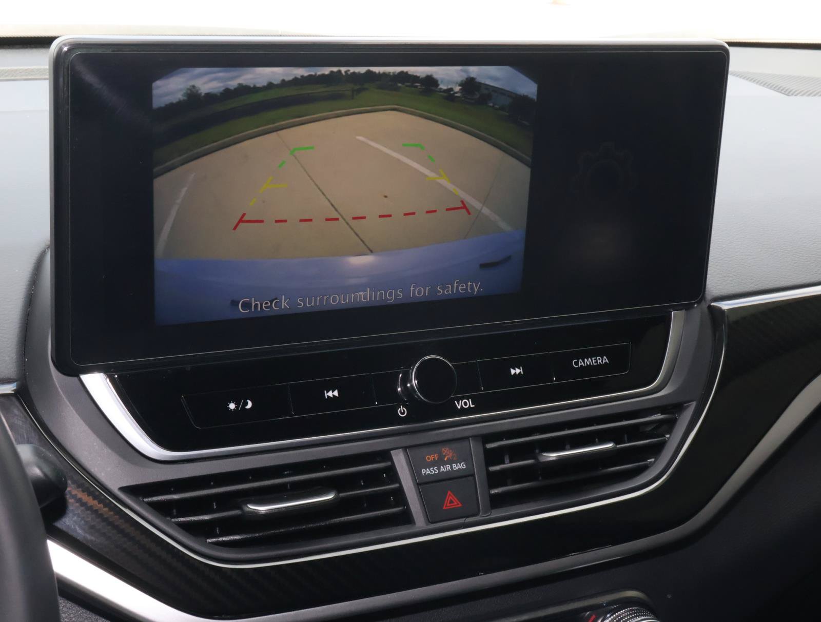 Used 2025 Nissan Altima 2.5 SR w/ SR Premium Package FWD image 23
