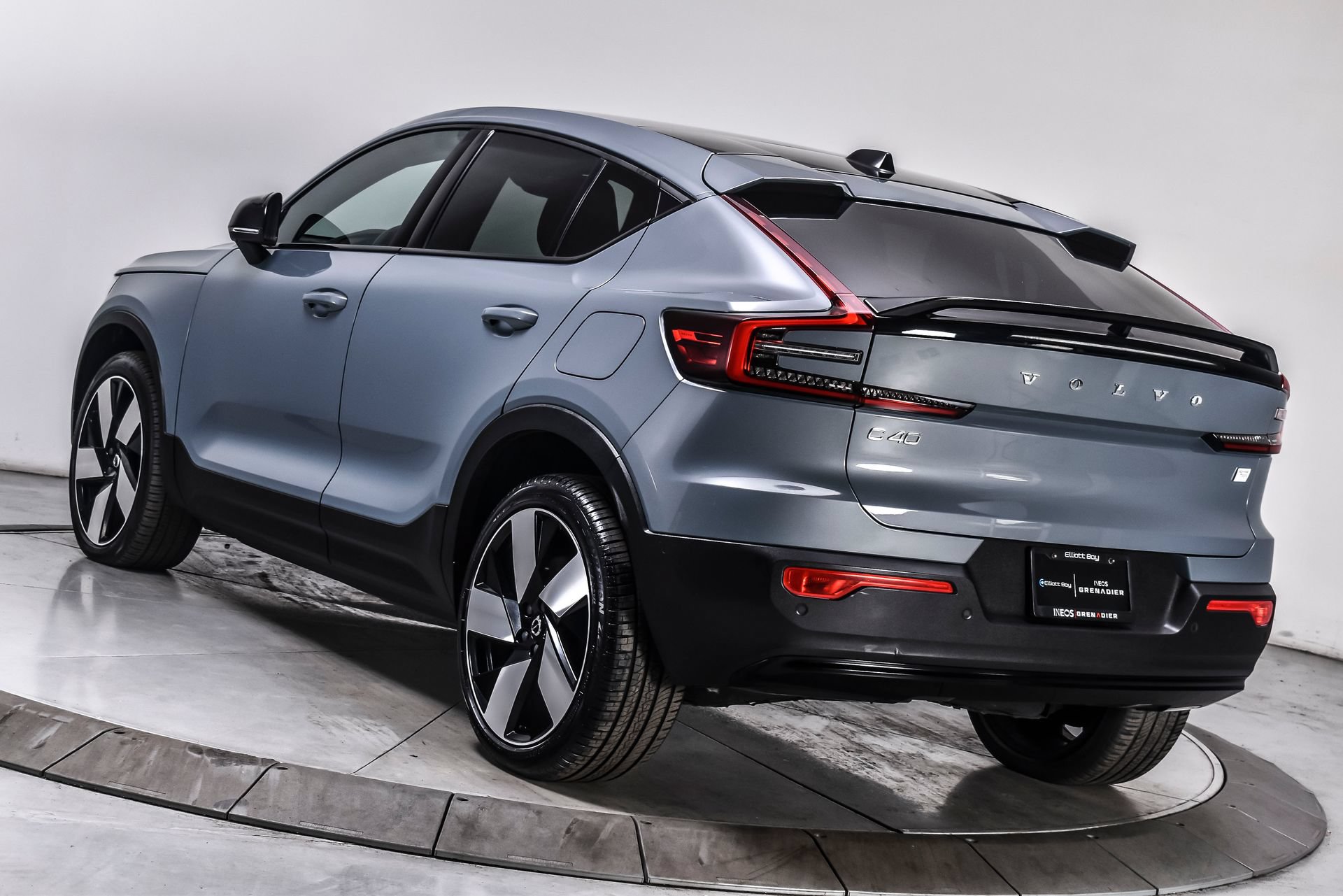 Used 2023 Volvo C40 P8 Recharge Ultimate AWD/4WD image 4