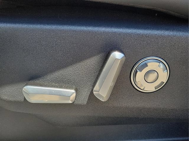 Used 2026 Lincoln Navigator Reserve AWD/4WD image 19