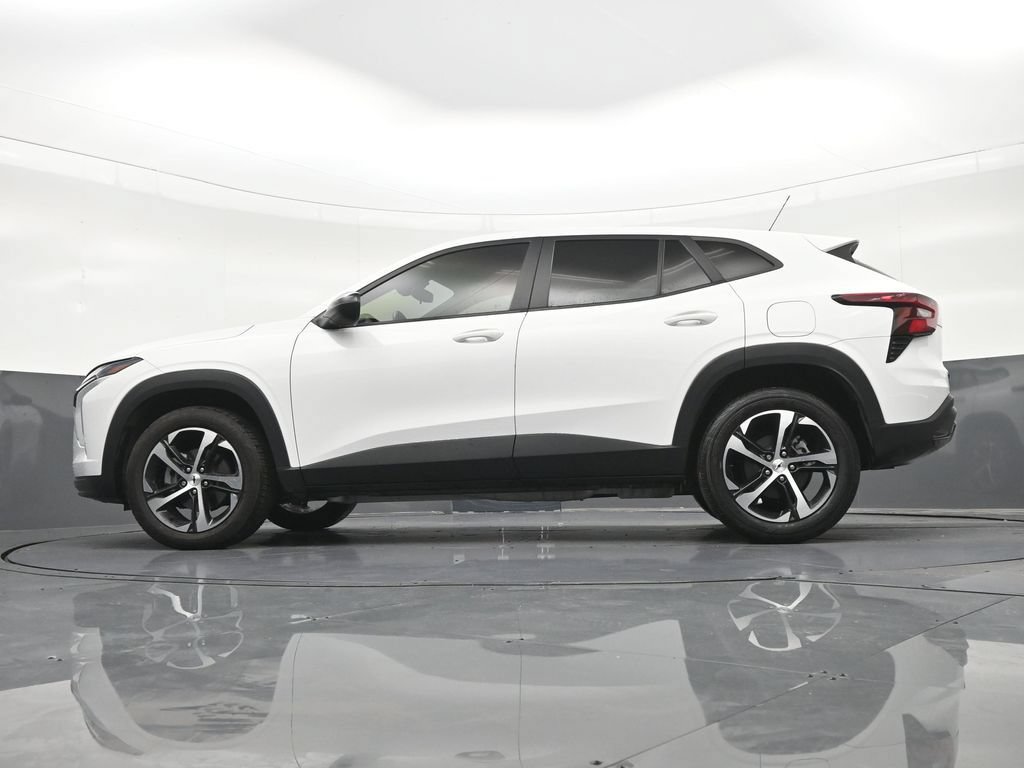 Used 2024 Chevrolet Trax RS w/ Driver Confidence Package FWD image 24