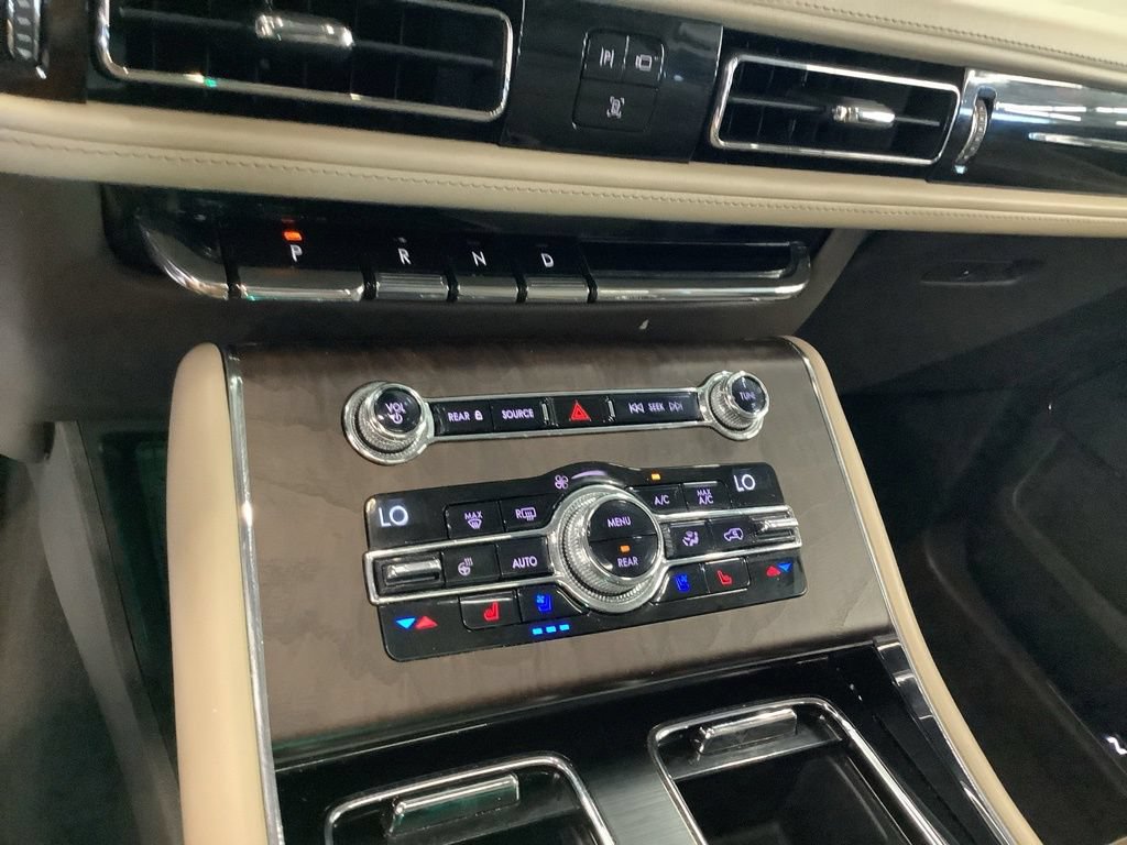 Used 2020 Lincoln Aviator Reserve w/ Equipment Group 201A AWD/4WD image 23