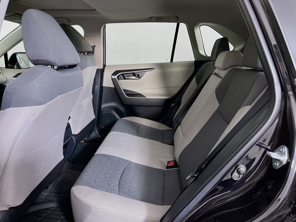 Used 2025 Toyota RAV4 XLE w/ Convenience Package image 32