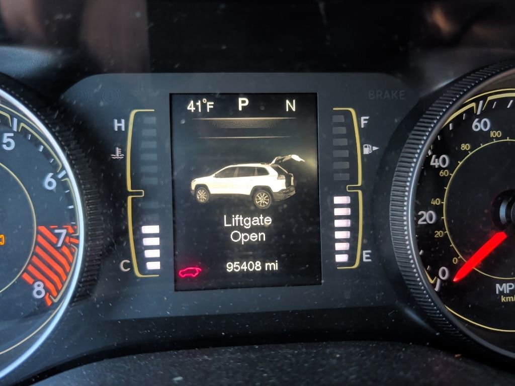 Used 2015 Jeep Cherokee Latitude w/ Trailer Tow Group image 4