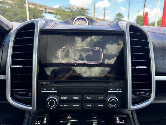 Used 2017 Porsche Cayenne GTS image 27