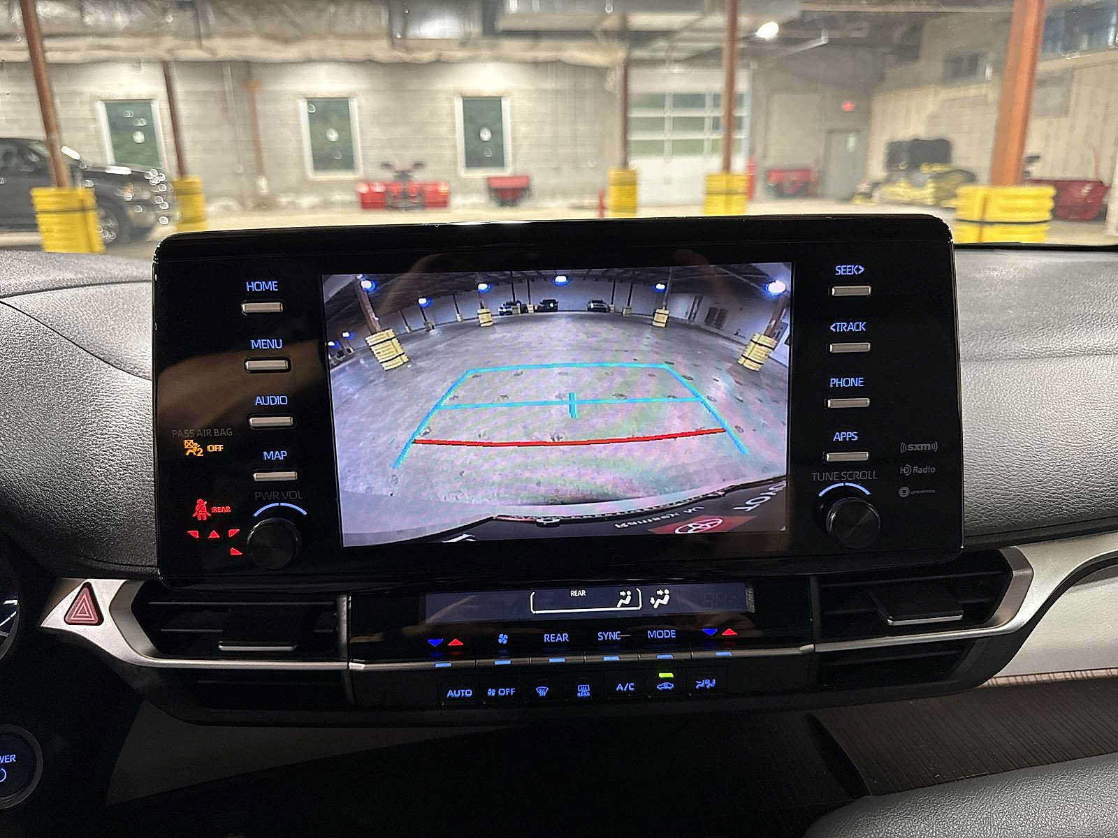 Certified 2021 Toyota Sienna LE AWD/4WD image 25