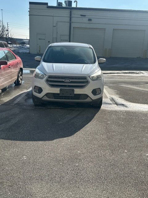 Used 2017 Ford Escape SE image 5