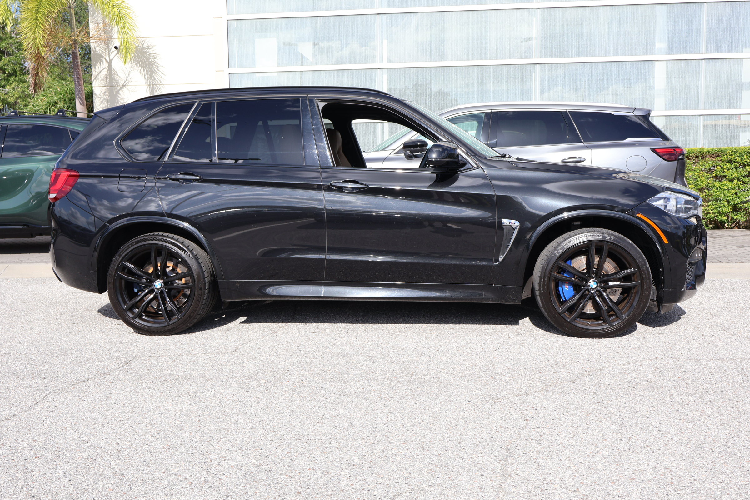 Used 2017 BMW X5 M AWD/4WD image 10