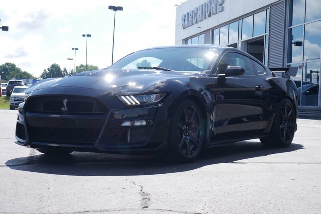 Used 2022 Ford Mustang Shelby GT500 w/ Carbon Fiber Track Pack RWD image 8