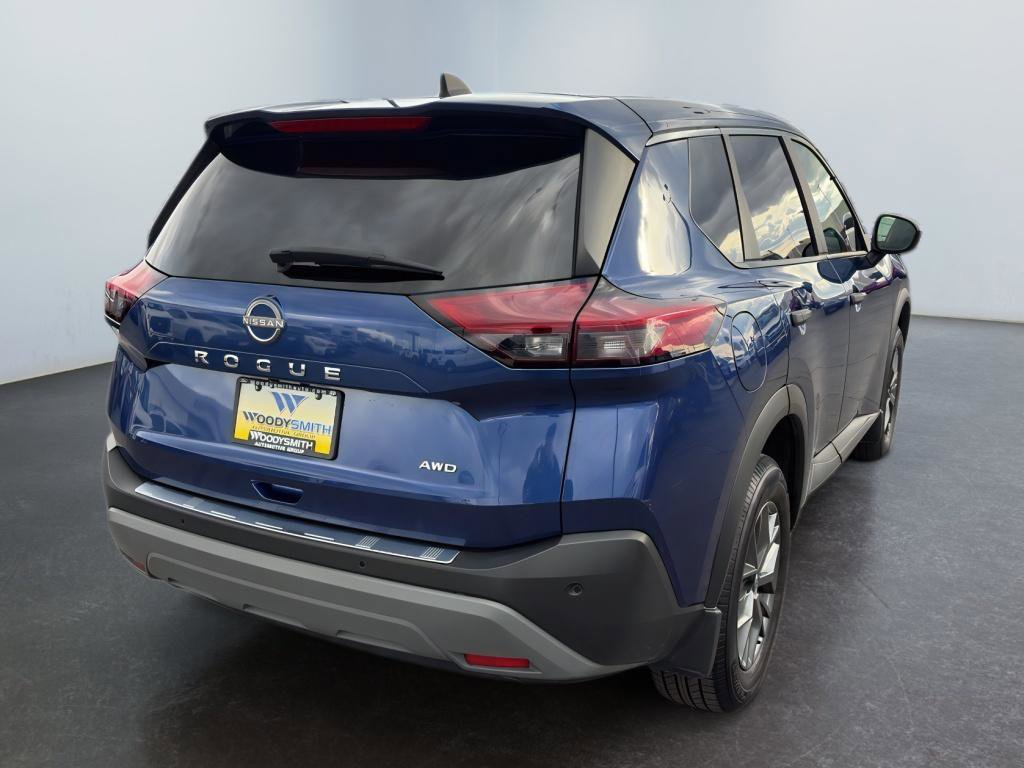 Used 2023 Nissan Rogue S image 5
