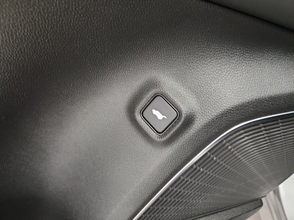 Used 2025 Acura MDX A-Spec AWD/4WD image 12