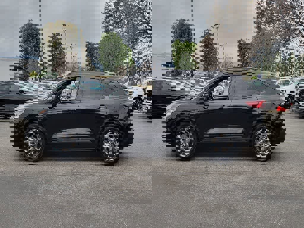 Used 2025 Ford Escape ST-Line image 2