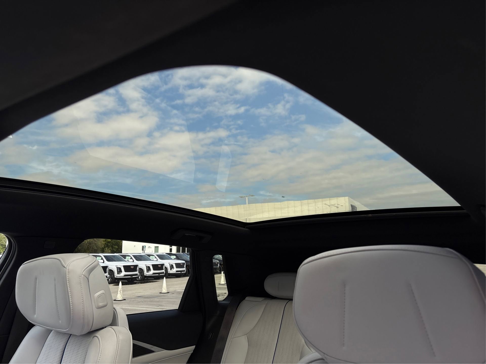 Used 2024 Cadillac Lyriq Luxury image 30