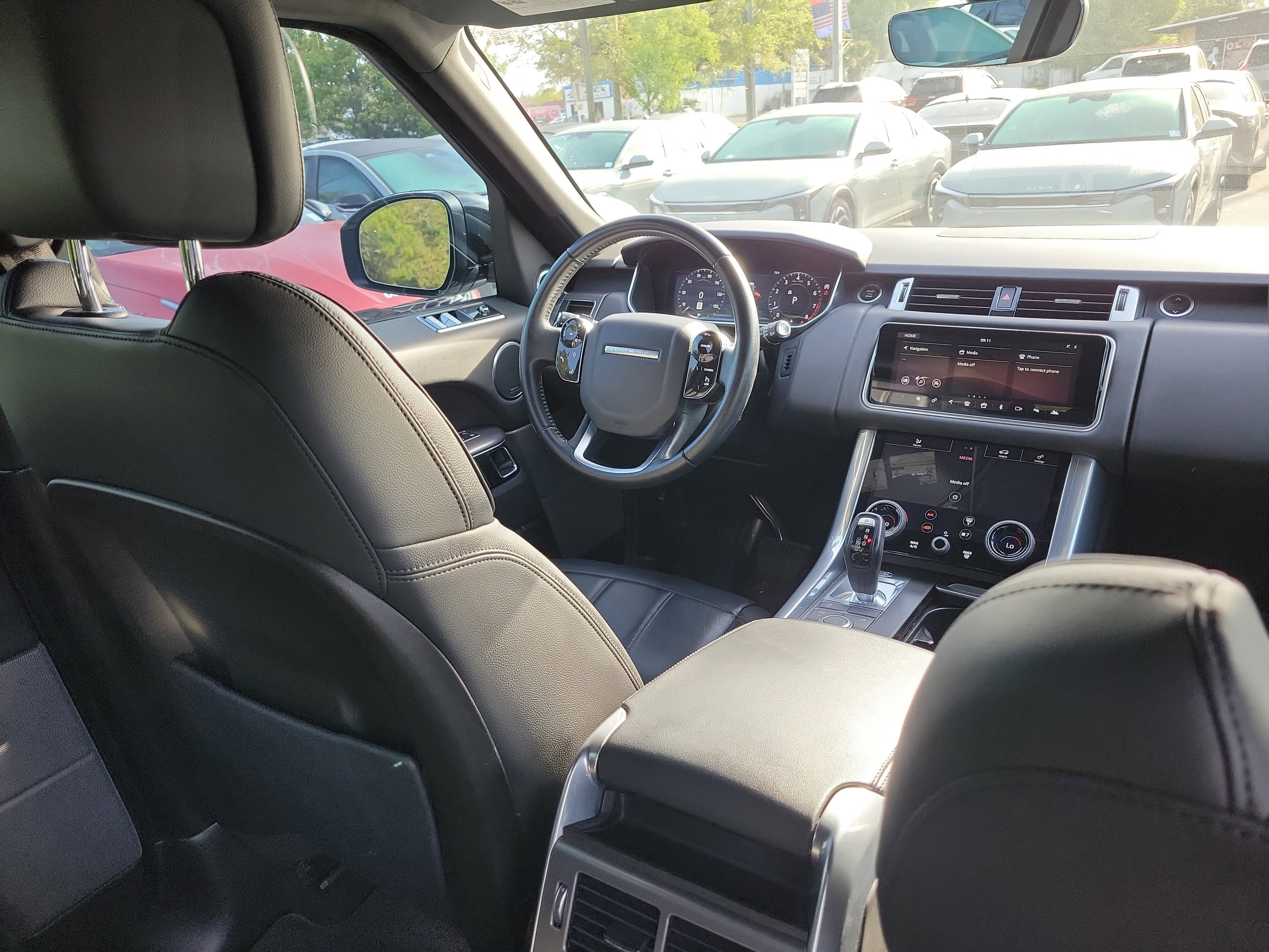 Used 2020 Land Rover Range Rover Sport SE image 14