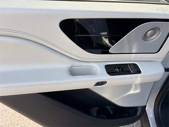 New 2025 Lincoln Aviator Black Label w/ Jet Appearance Package image 21