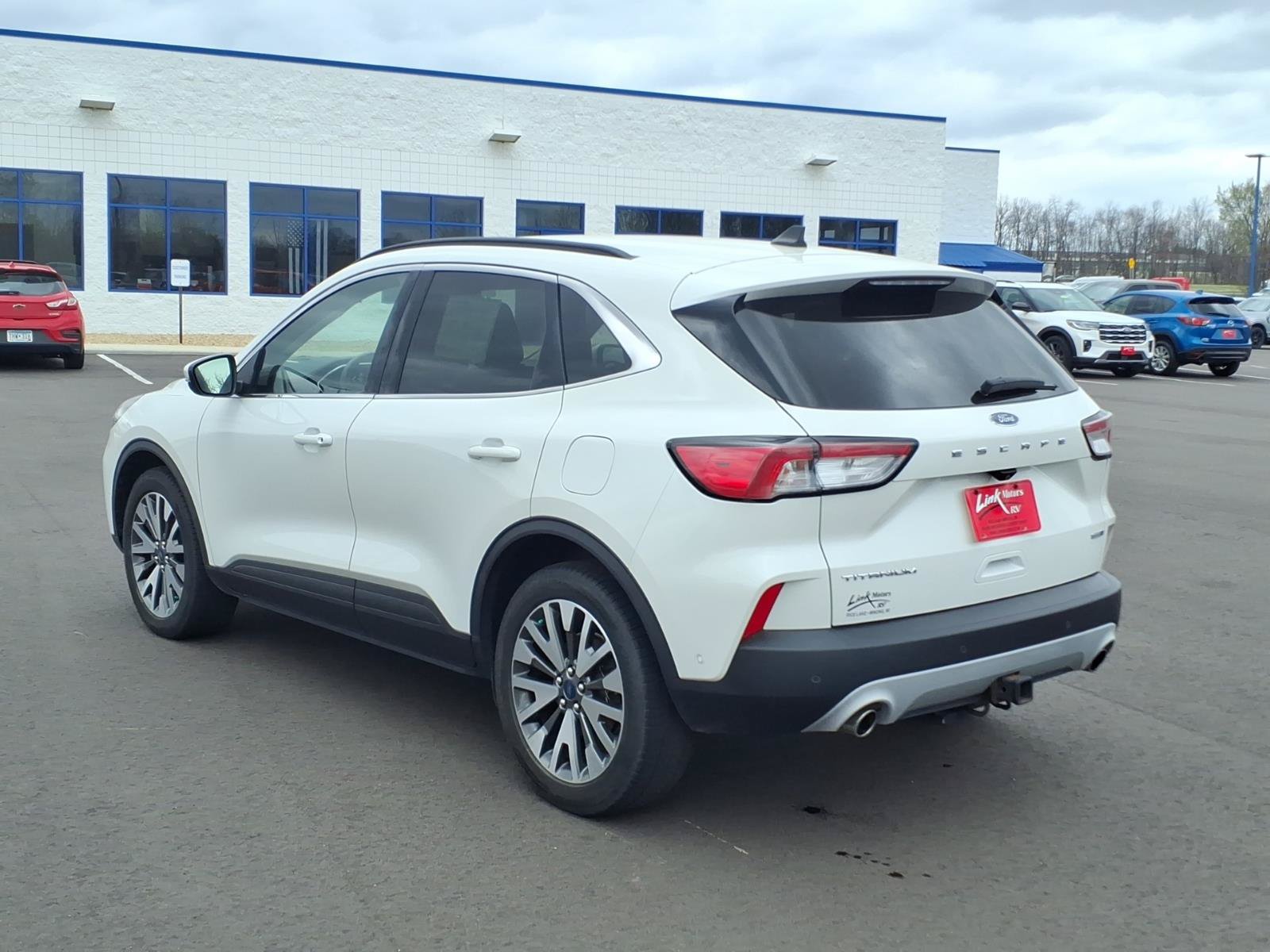 Used 2020 Ford Escape Titanium AWD/4WD image 3