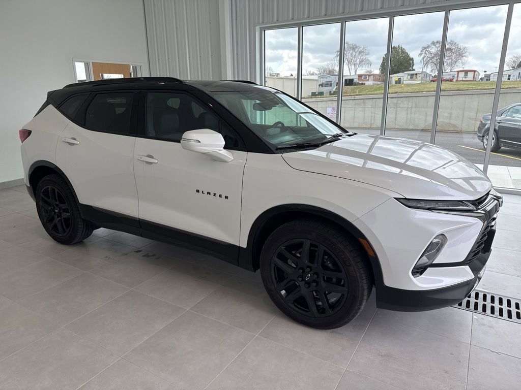 Used 2024 Chevrolet Blazer RS w/ LPO, Floor Liner Package image 3