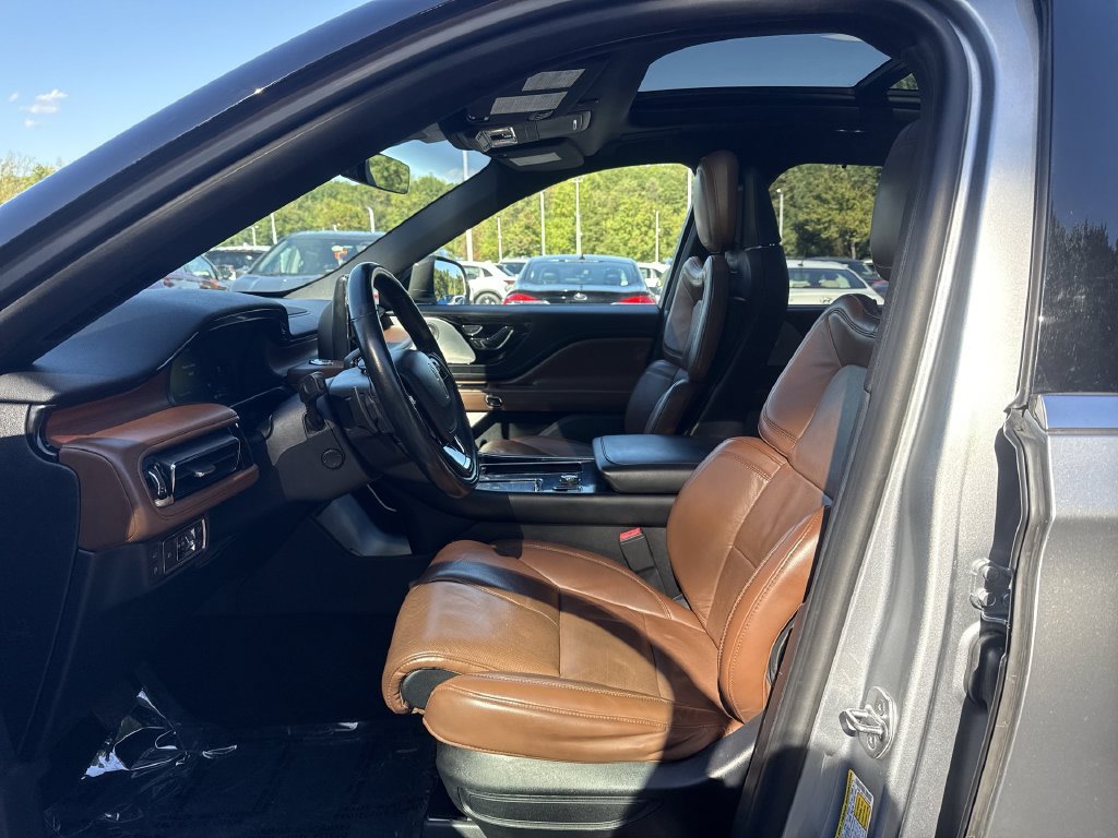 Used 2020 Lincoln Aviator Grand Touring w/ Equipment Group 301A AWD/4WD image 13
