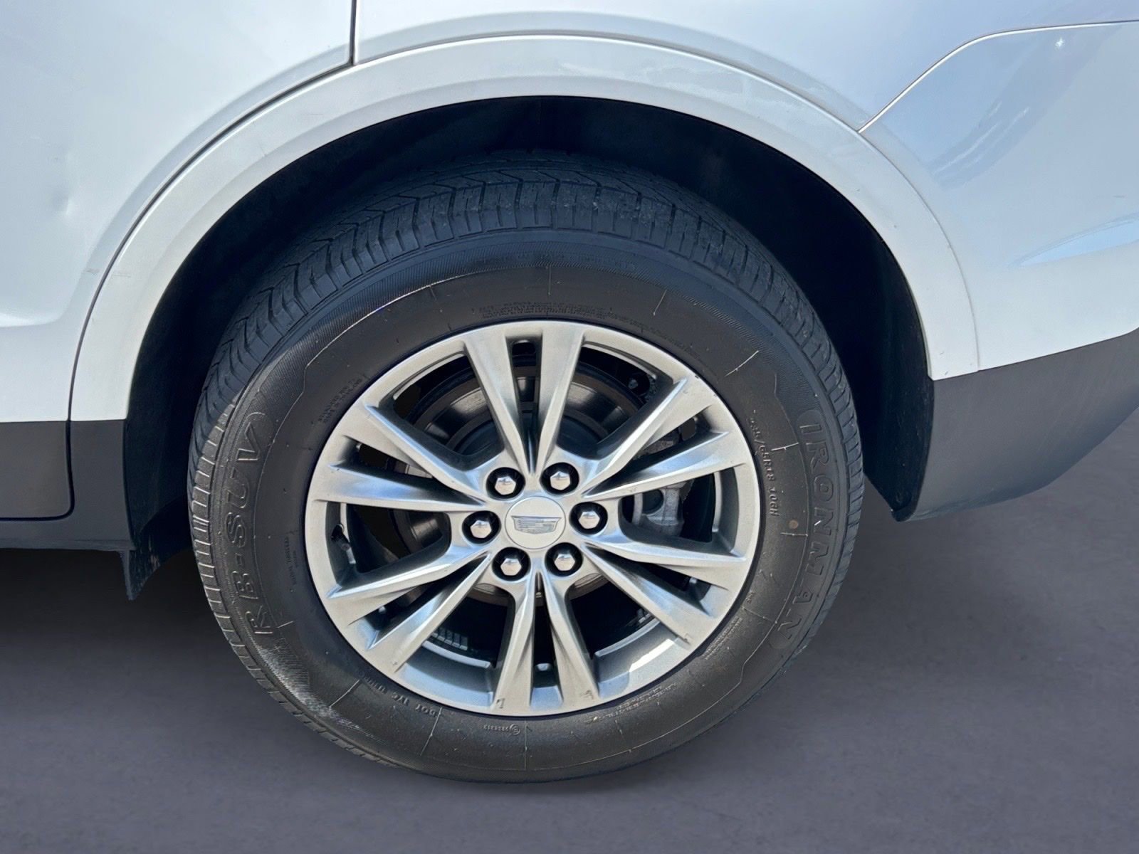 Used 2023 Cadillac XT5 Premium Luxury AWD/4WD image 5