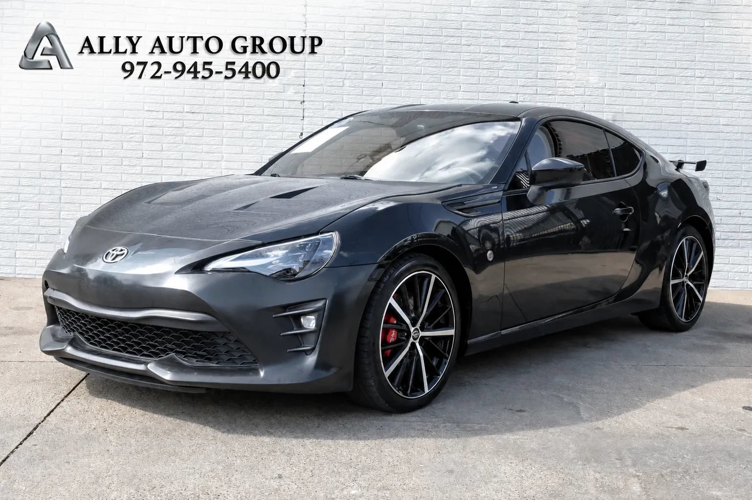 Used 2020 Toyota 86 w/ TRD Handling Package RWD image 1