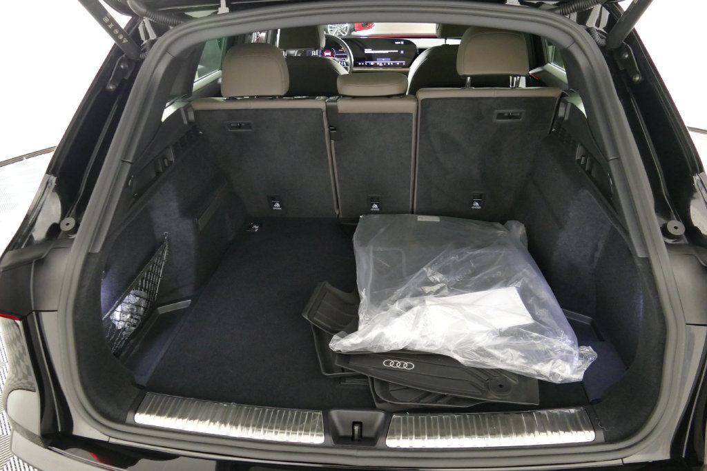 Certified 2025 Audi Q5 Premium w/ Convenience Package AWD/4WD image 33