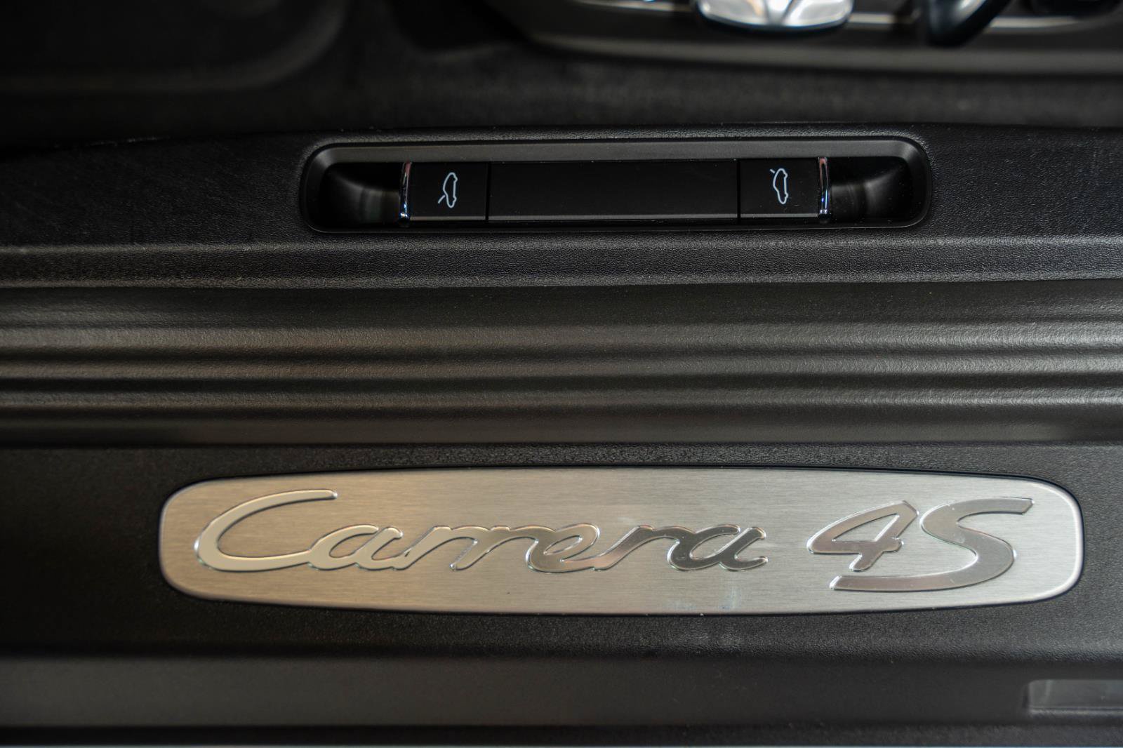 Used 2018 Porsche 911 Carrera 4S AWD/4WD image 90