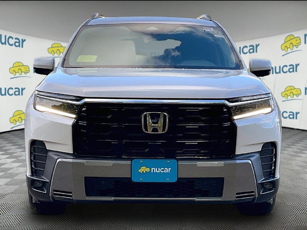 New 2026 Honda Pilot Touring image 3