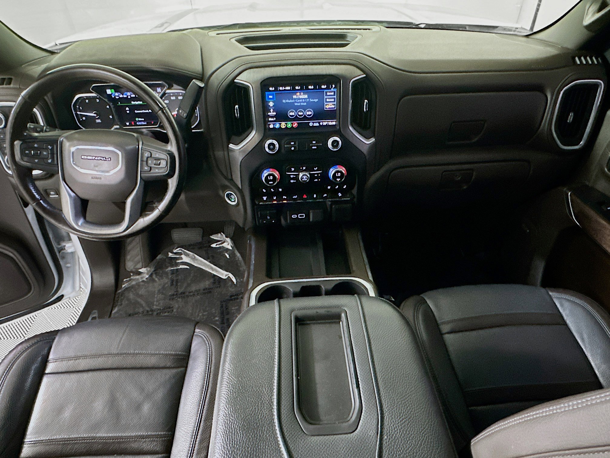 Used 2020 GMC Sierra 2500 Denali w/ Denali Ultimate Package image 27