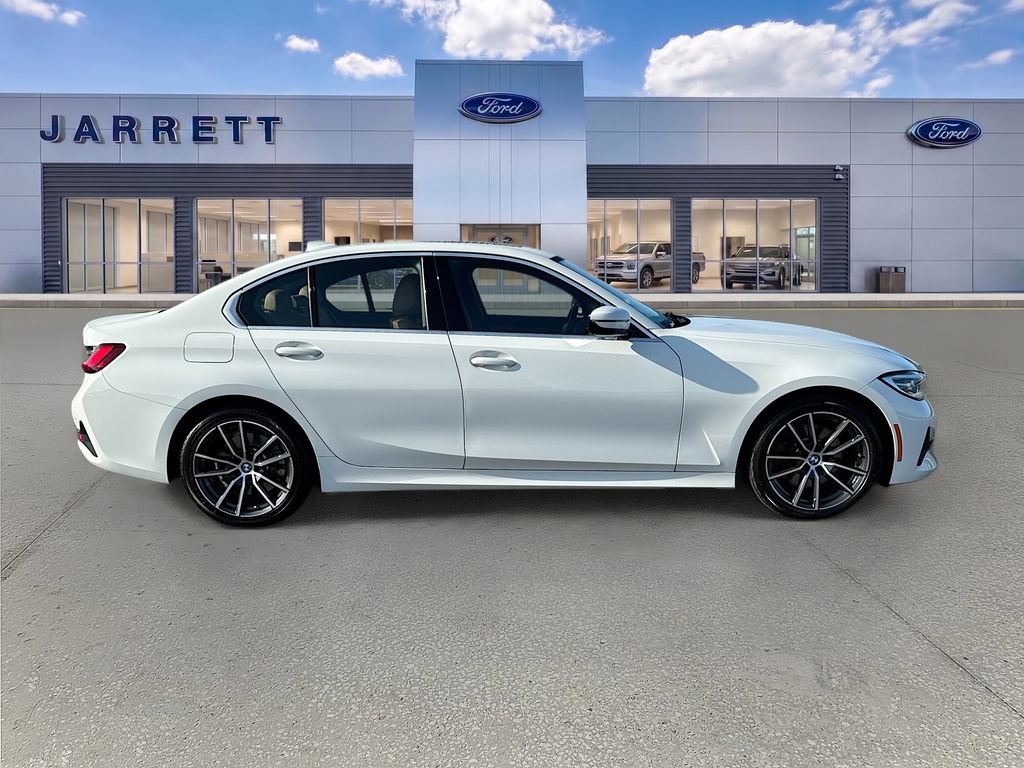 Used 2022 BMW 330i Sedan w/ Premium Package RWD image 8
