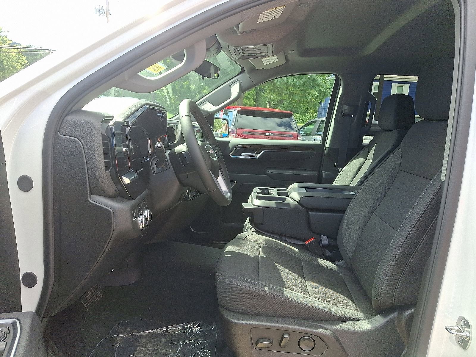 New 2026 GMC Sierra 1500 Elevation image 13