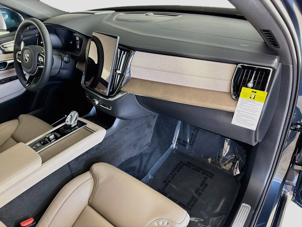 New 2026 Volvo XC90 T8 Ultra w/ Protection Package AWD/4WD image 32