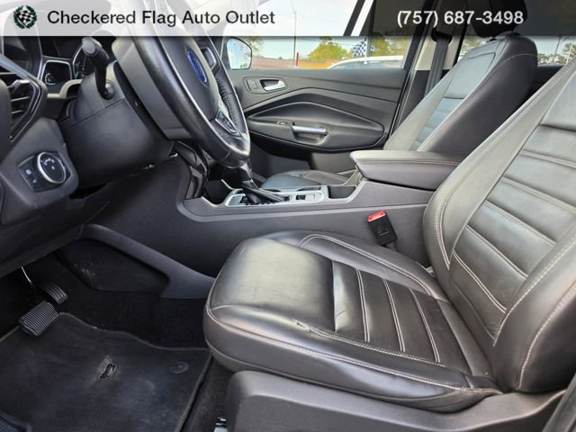 Used 2019 Ford Escape Titanium image 18