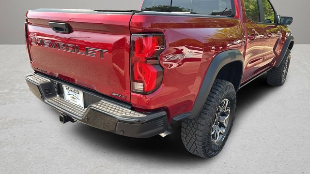 Used 2024 Chevrolet Colorado ZR2 w/ ZR2 Convenience Package III AWD/4WD image 38
