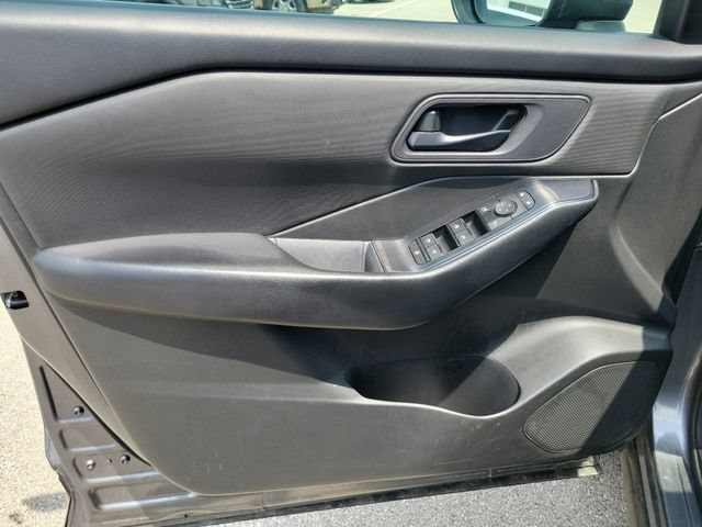 Used 2024 Nissan Rogue S AWD/4WD image 19