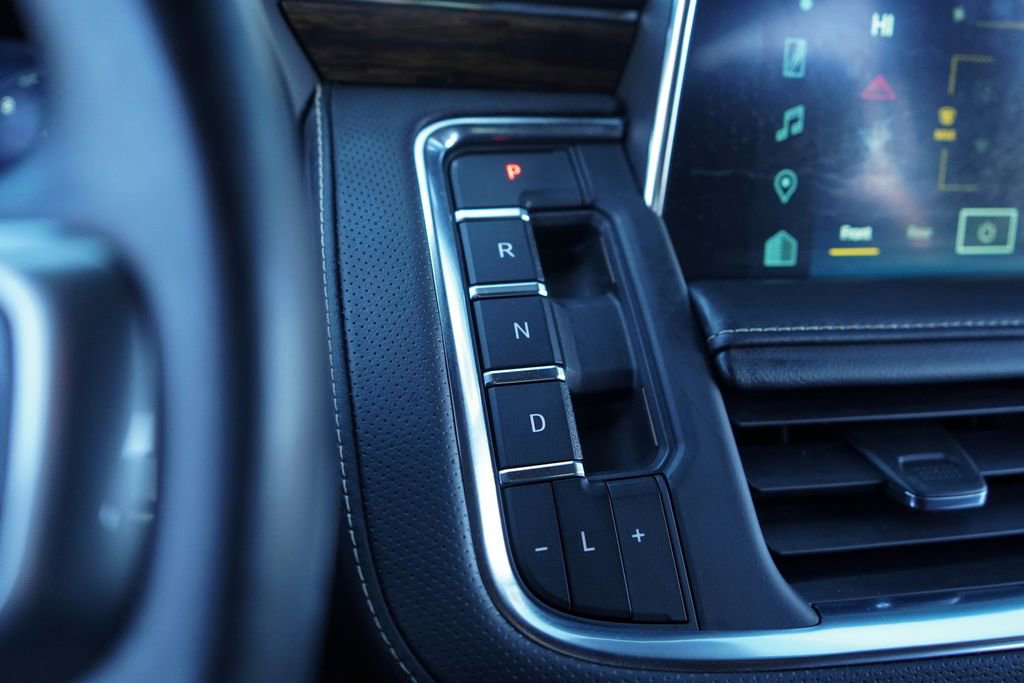 Used 2023 Chevrolet Suburban Premier RWD image 30