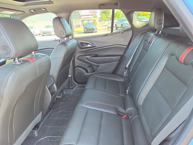 Used 2024 Chevrolet Trax RS w/ Sunroof Package FWD image 29