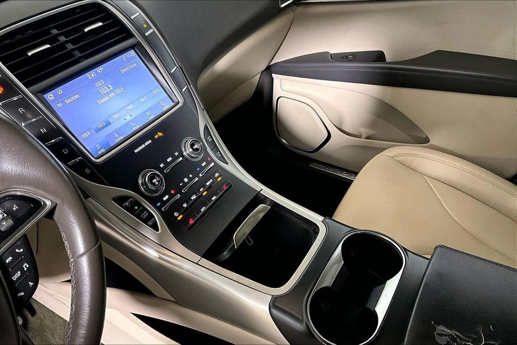 Used 2020 Lincoln Nautilus FWD image 13