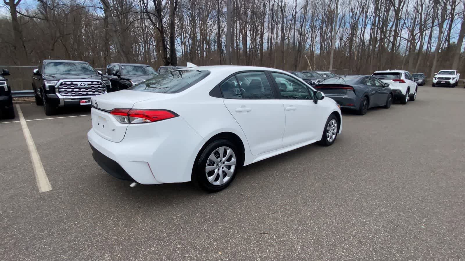 Used 2025 Toyota Corolla LE image 8