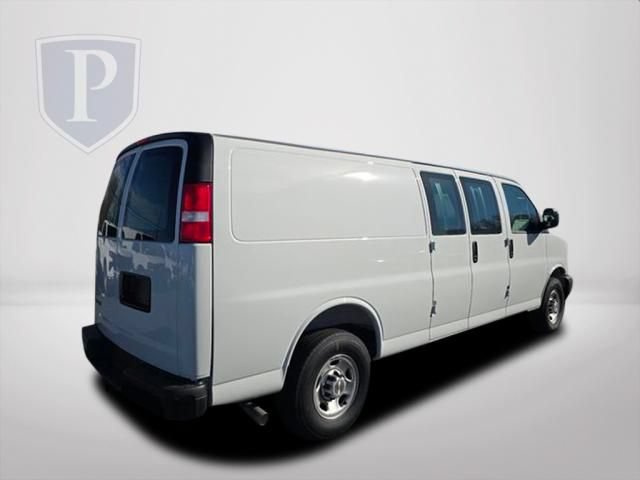 New 2025 Chevrolet Express 2500 Extended w/ Driver Convenience Package RWD image 5
