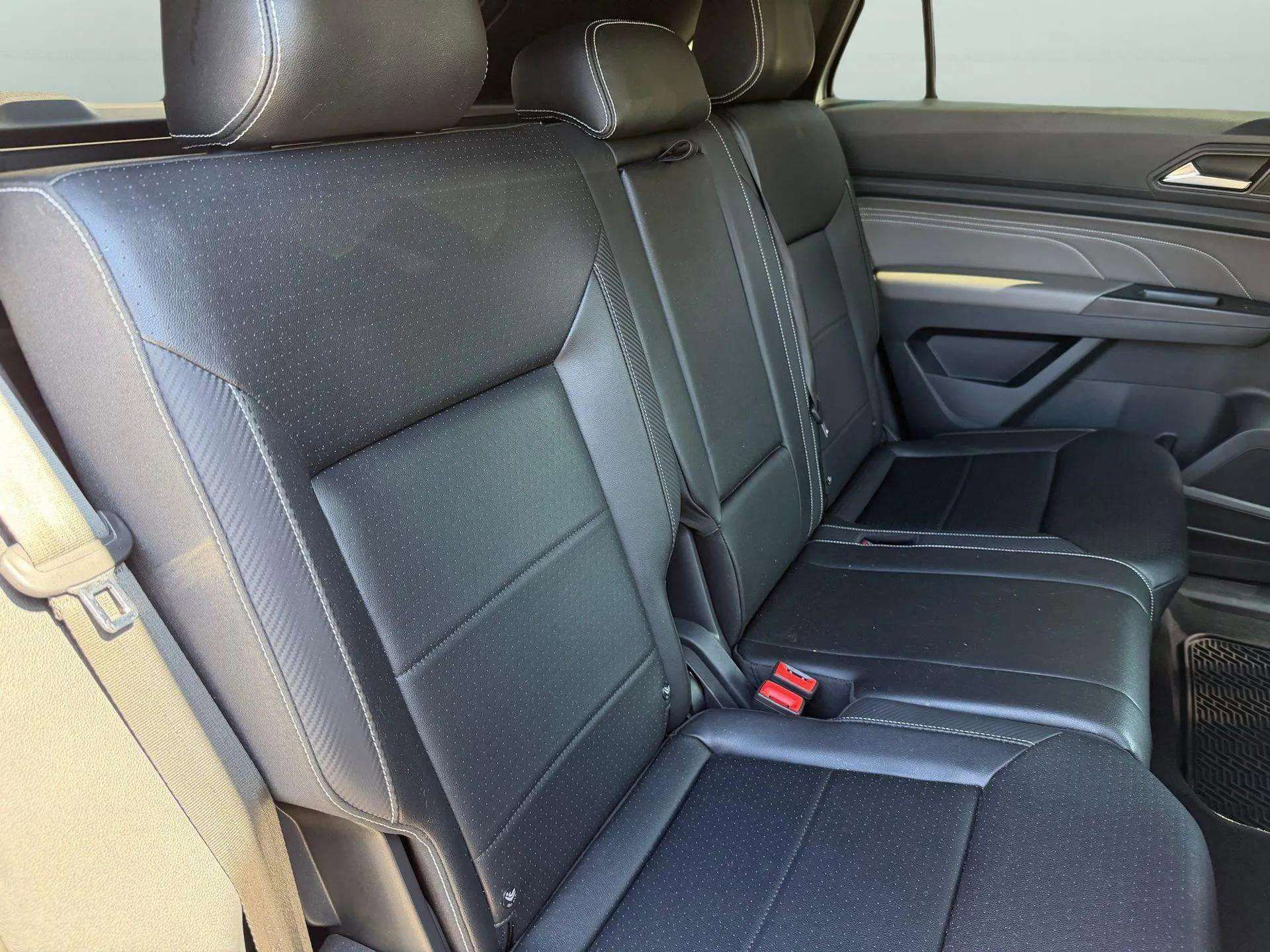 Used 2021 Volkswagen Atlas Cross Sport SE image 25