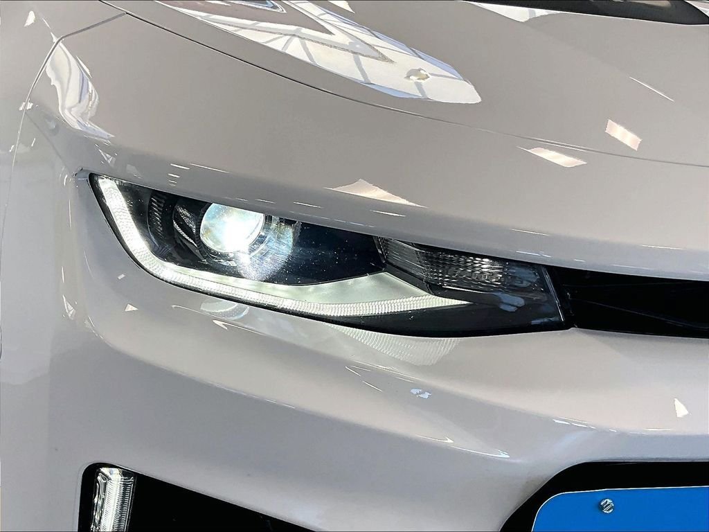Used 2018 Chevrolet Camaro ZL1 RWD image 26