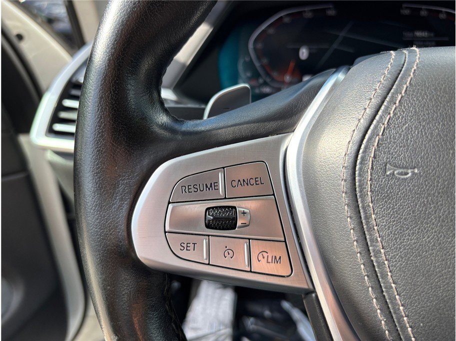 Used 2021 BMW X7 xDrive40i w/ Parking Assistance Package image 30