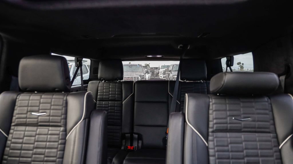 Used 2024 Cadillac Escalade ESV Premium Luxury Platinum AWD/4WD image 28