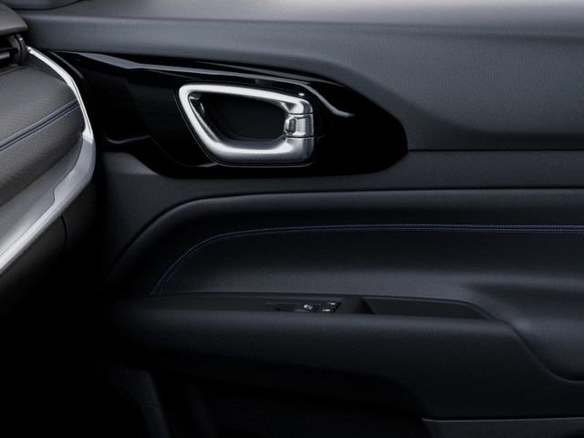 New 2026 Jeep Compass Latitude w/ Sun and Sound Group image 26