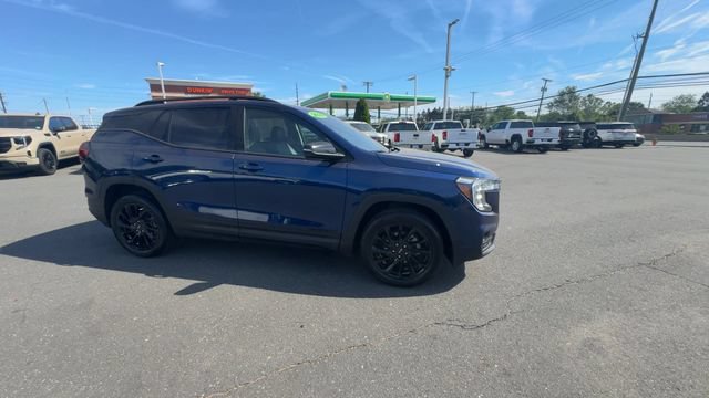 Used 2023 GMC Terrain SLT w/ Infotainment Package II AWD/4WD image 9